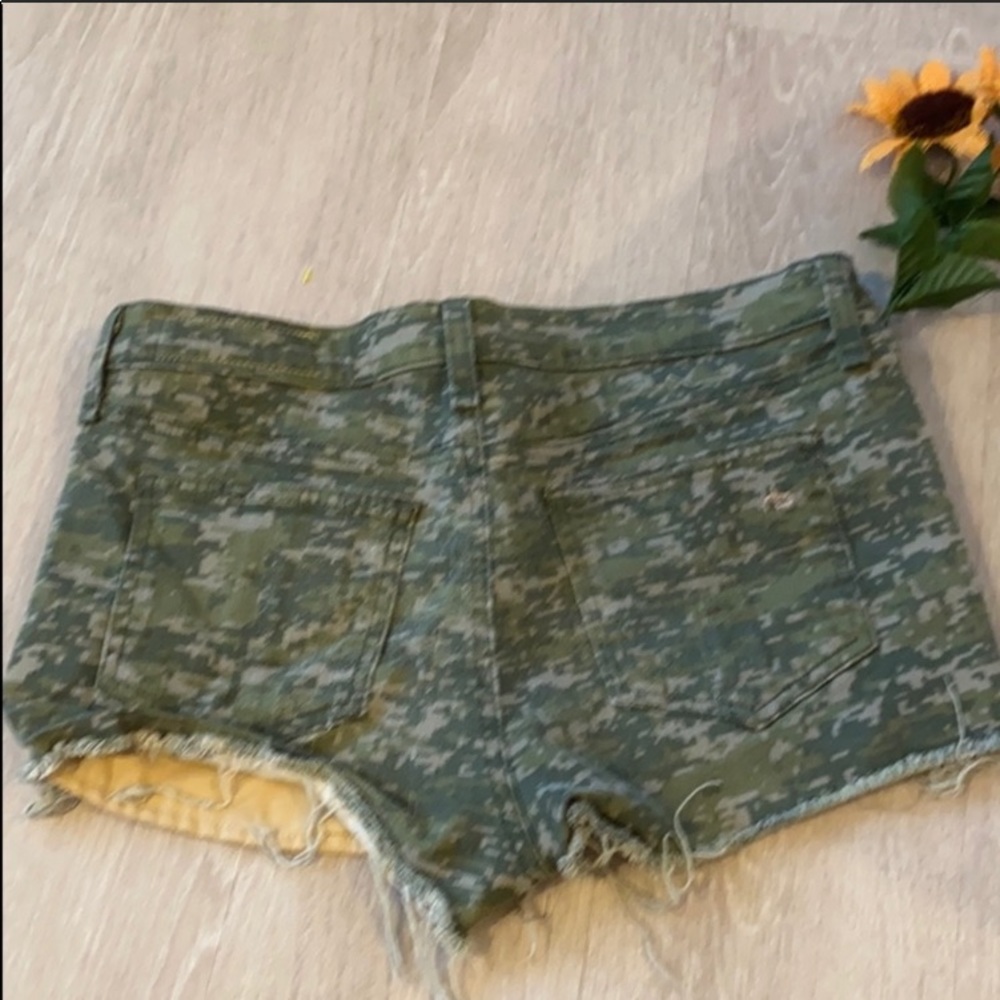 Rag & Bone Camo Denim Shorts size 28 - Picture 4 of 8